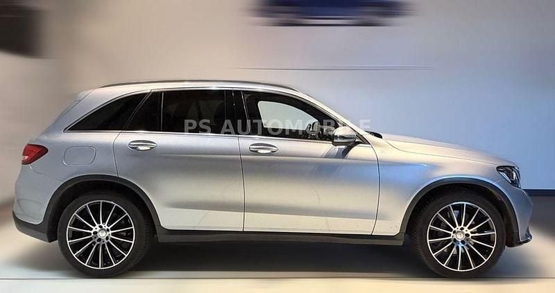 Diamantsilber metallic Gebraucht 2016 Mercedes GLC250 AMG line SUV | 24.899 € (Guter Preis) - Bild 1/4