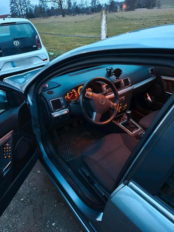 Gebraucht Opel Vectra 105 PS (77 kW) 2006 Grau Limousine