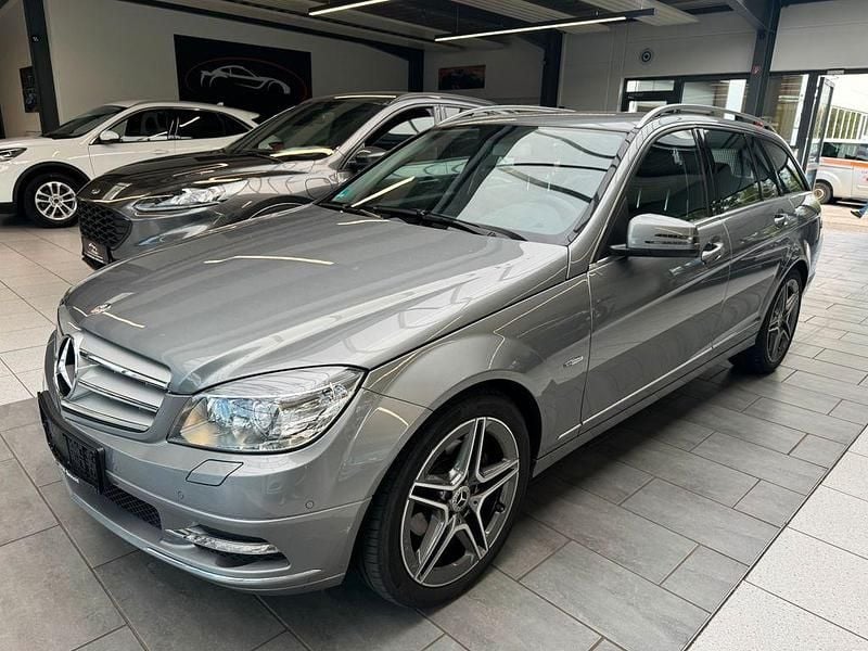 Silber Gebraucht 2010 Mercedes C200 Sport Edition Kombi | 8.950 € (Teuer) - Bild 1/4