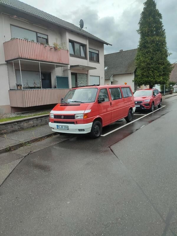 Rot Gebraucht 1992 VW T4 Van | 4.500 € - Bild 1/3