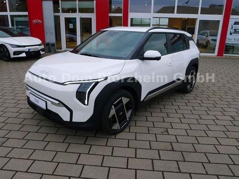 Schneeweiß (ud) Gebraucht 2024 Kia EV3 3 SUV | 37.580 € (Fairer Preis) - Bild 1/4