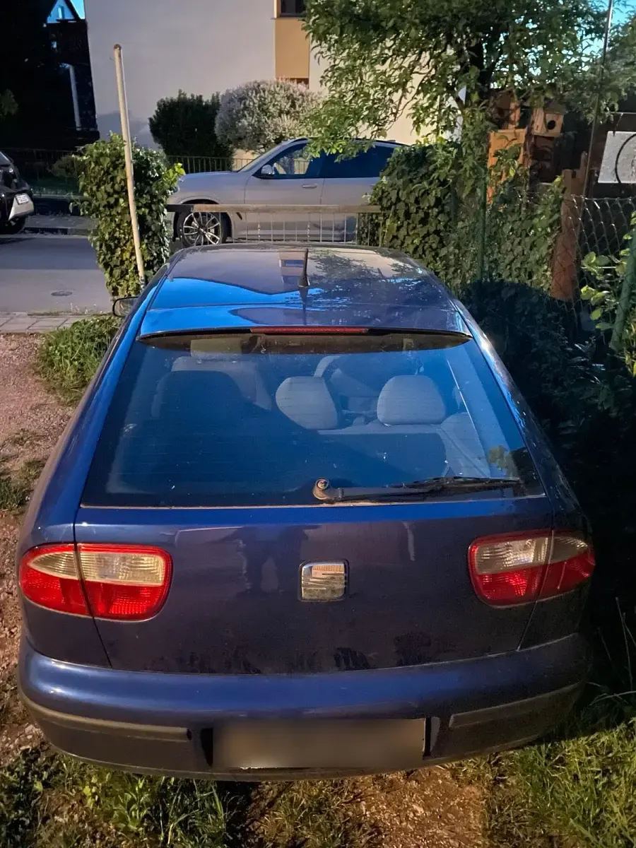 Begagnad Seat Leon 110 HK (80 kW) 2000 Blå Halvkombi