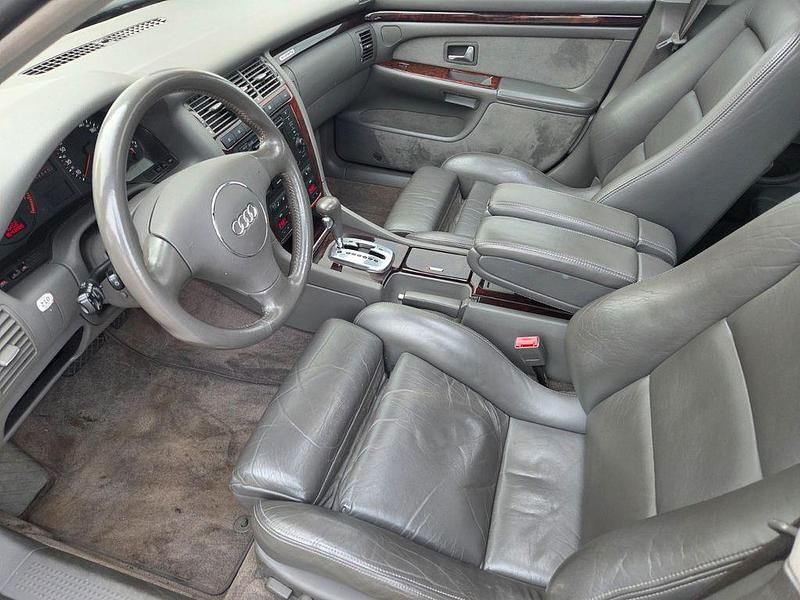 Gebraucht Audi A8 Sport 310 PS (228 kW) 2001 Grau Limousine
