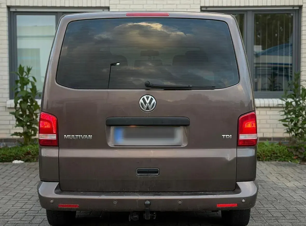 Gebraucht VW Multivan 140 PS (102 kW) 2011 Braun Van / Kleinbus