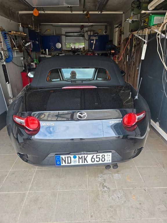 Schwarz Gebraucht 2023 Mazda MX5 Cabrio | 23.500 € (Superpreis) - Bild 1/4