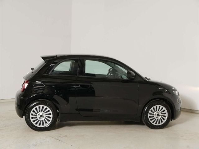 Gebraucht Fiat 500e Action 69 kW (95 PS) 2022 Schwarz Limousine