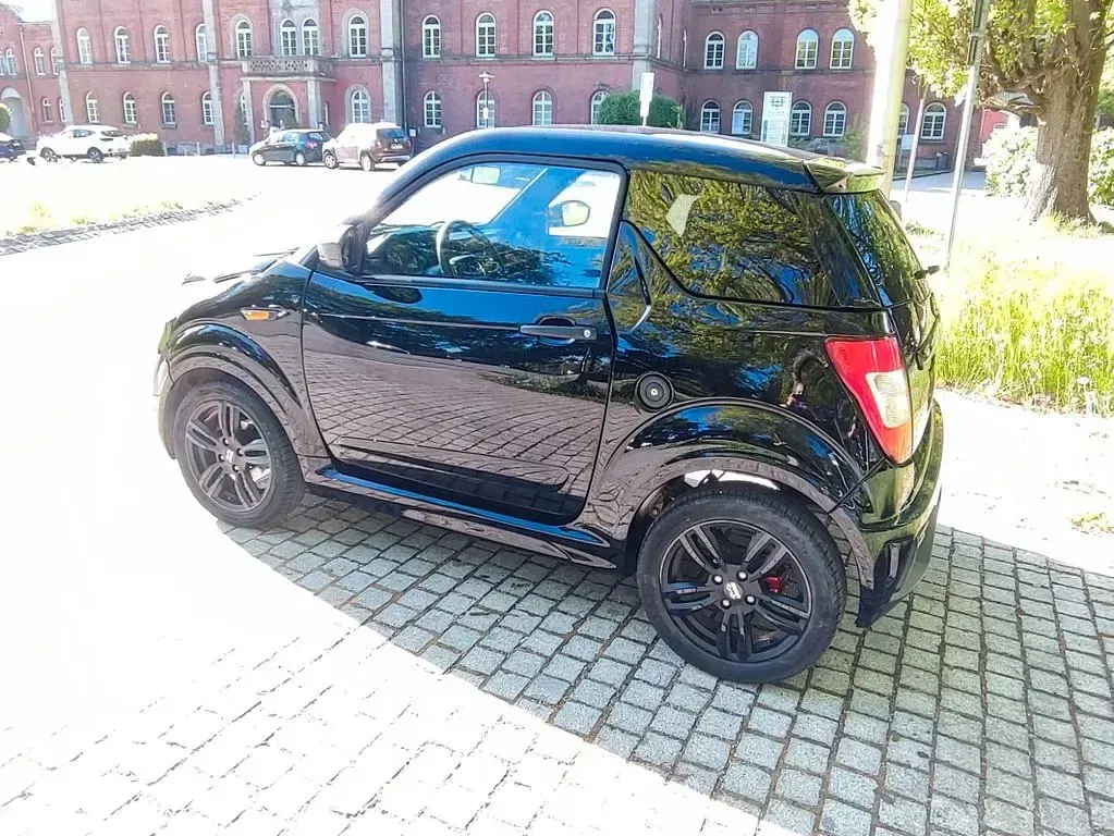 Second-hand Ligier JS50 2024 Negru Hatchback