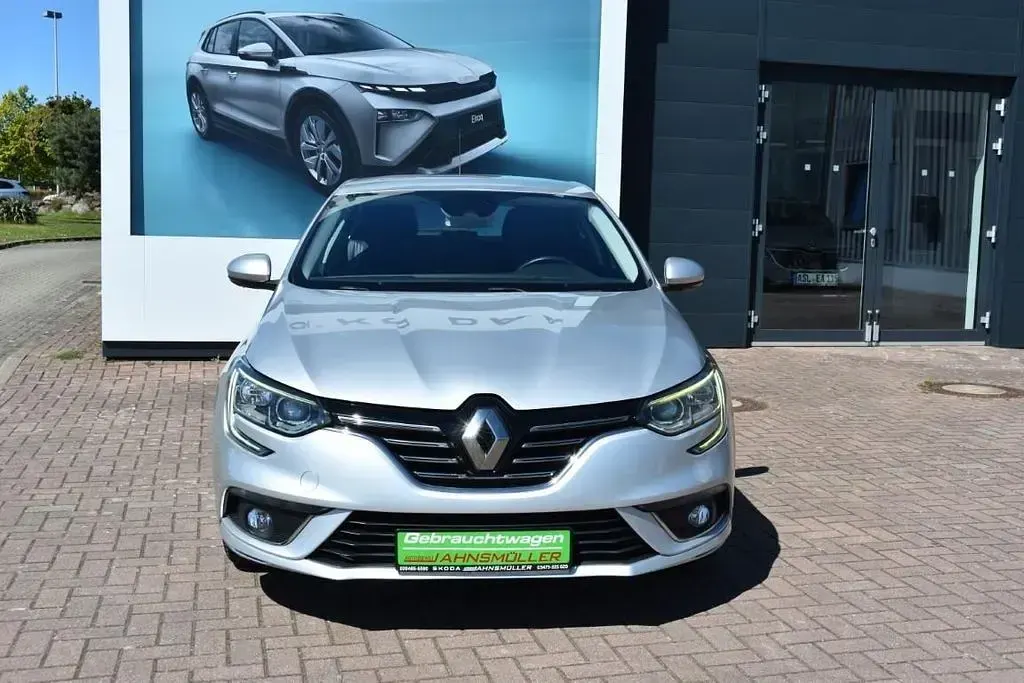 Gebraucht Renault Mégane 132 PS (97 kW) 2016 Platingrau Limousine