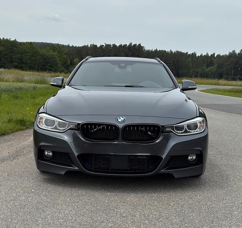 Grau Gebraucht 2014 BMW 330 M Sport Kombi | 12.999 € (Fairer Preis) - Bild 1/4