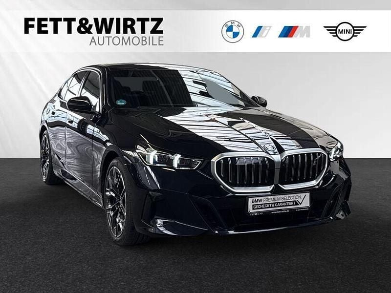 Carbonschwarz metallic Gebraucht 2023 BMW i5 Comfort Edition Limousine | 58.400 € (Guter Preis) - Bild 1/2