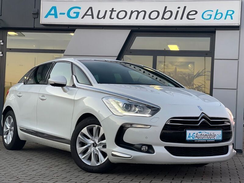 Weiß Gebraucht 2014 Citroën DS5 So Chic Kleinwagen | 11.900 € (Etwas zu teuer) - Bild 1/4