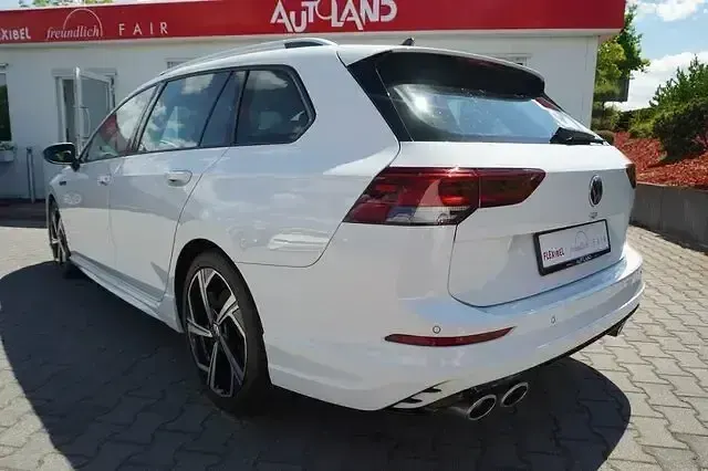Gebraucht VW Golf VIII R 320 PS (235 kW) 2023 Weiß Kombi