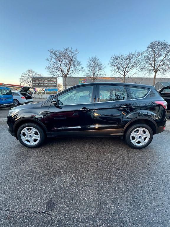Gebraucht Ford Kuga Trend 120 PS (88 kW) 2018 Schwarz SUV