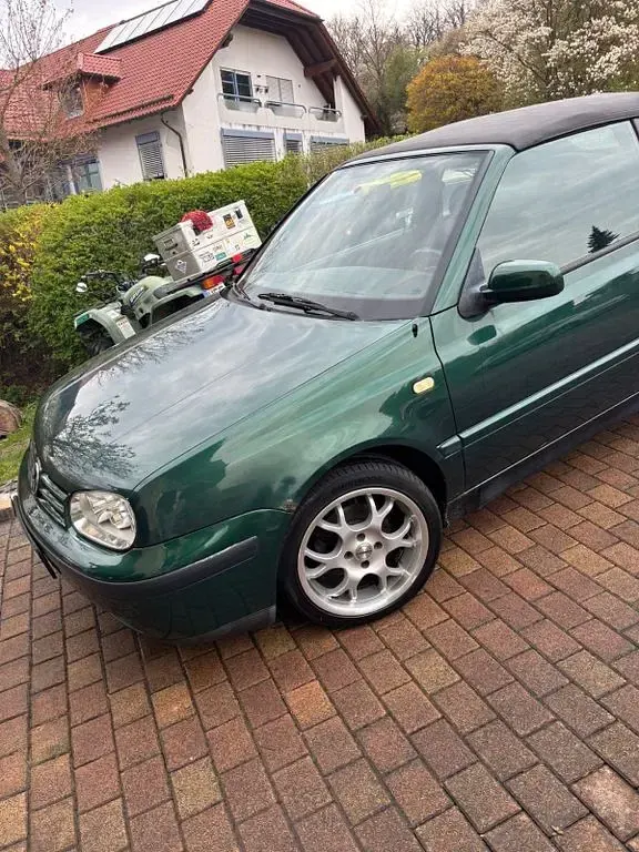 Gebraucht VW Golf Trendline 101 PS (74 kW) 2000 Grün Cabrio