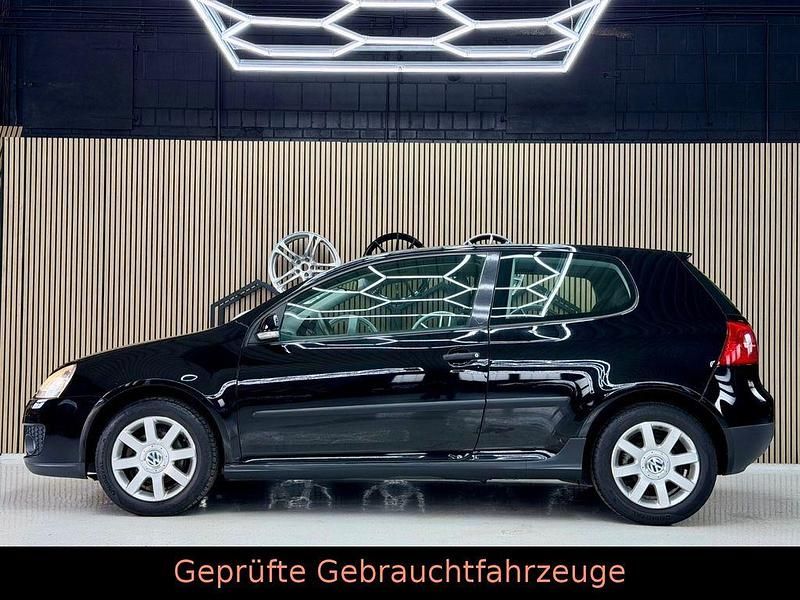 Gebraucht VW Golf V Trendline 102 PS (75 kW) 2005 Schwarz Kleinwagen