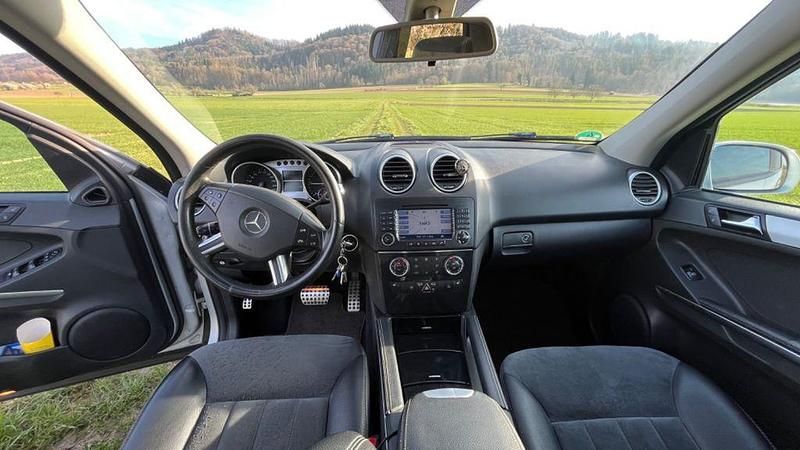 Gebraucht Mercedes ML320 224 PS (164 kW) 2007 Silber SUV