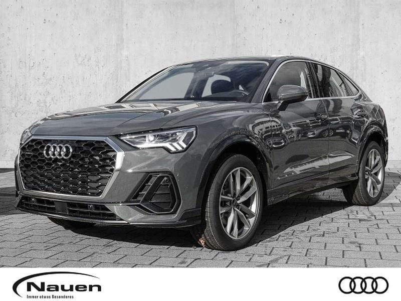 Grau Neu 2025 Audi Q3 Sportback Sport SUV | 48.290 € (Superpreis) - Bild 1/3