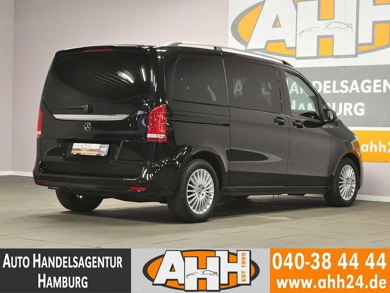 Gebraucht Mercedes V220 Sport 163 PS (119 kW) 2022 Schwarz Van / Kleinbus