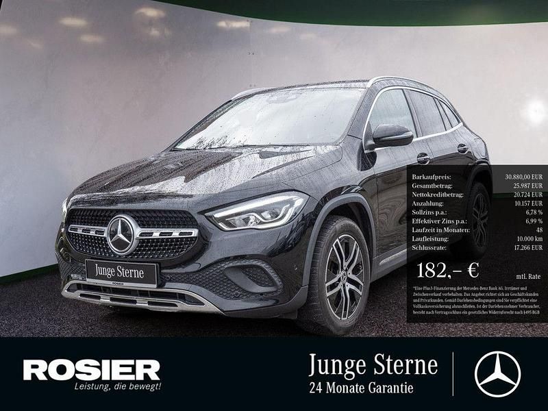 Schwarz / kosmosschwarz Gebraucht 2020 Mercedes GLA250 Progressive SUV | 30.880 € (Guter Preis) - Bild 1/4
