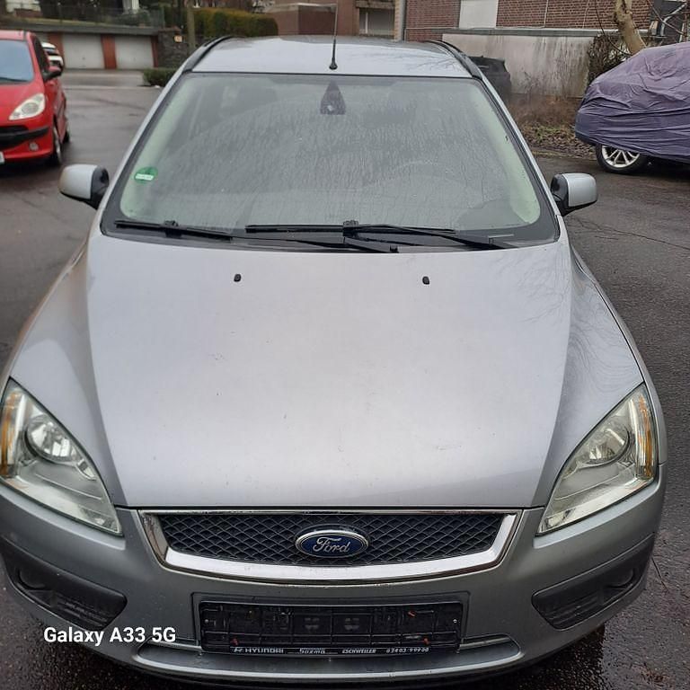 Gebraucht Ford Focus Ghia 145 PS (106 kW) 2005 Grau Kombi
