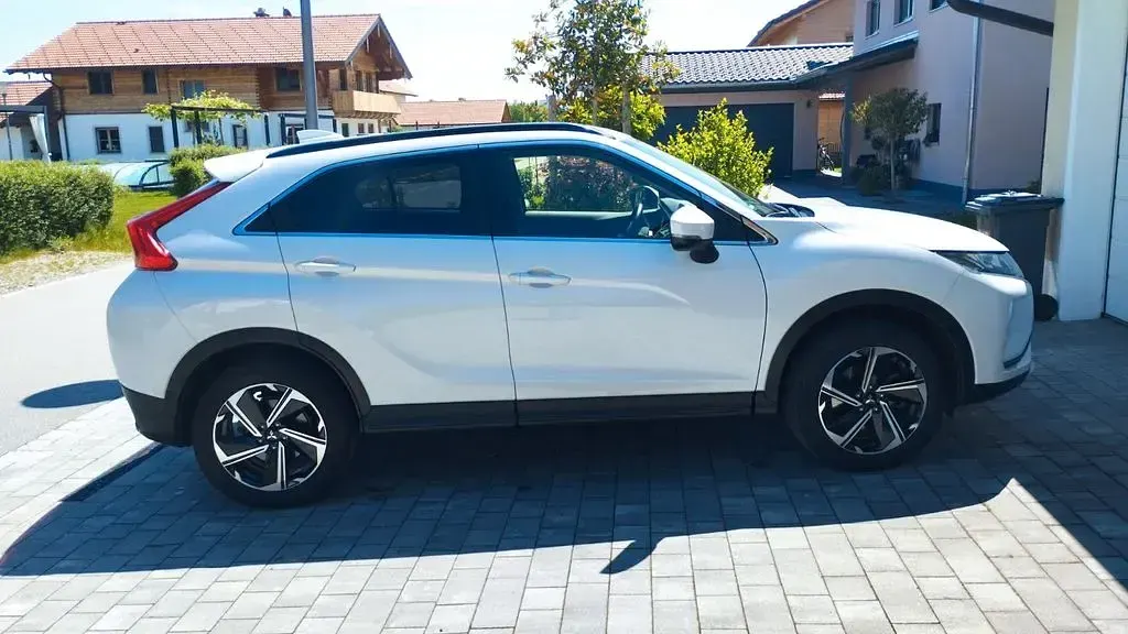 Gebraucht Mitsubishi Eclipse Cross 163 PS (119 kW) 2021 Weiß SUV