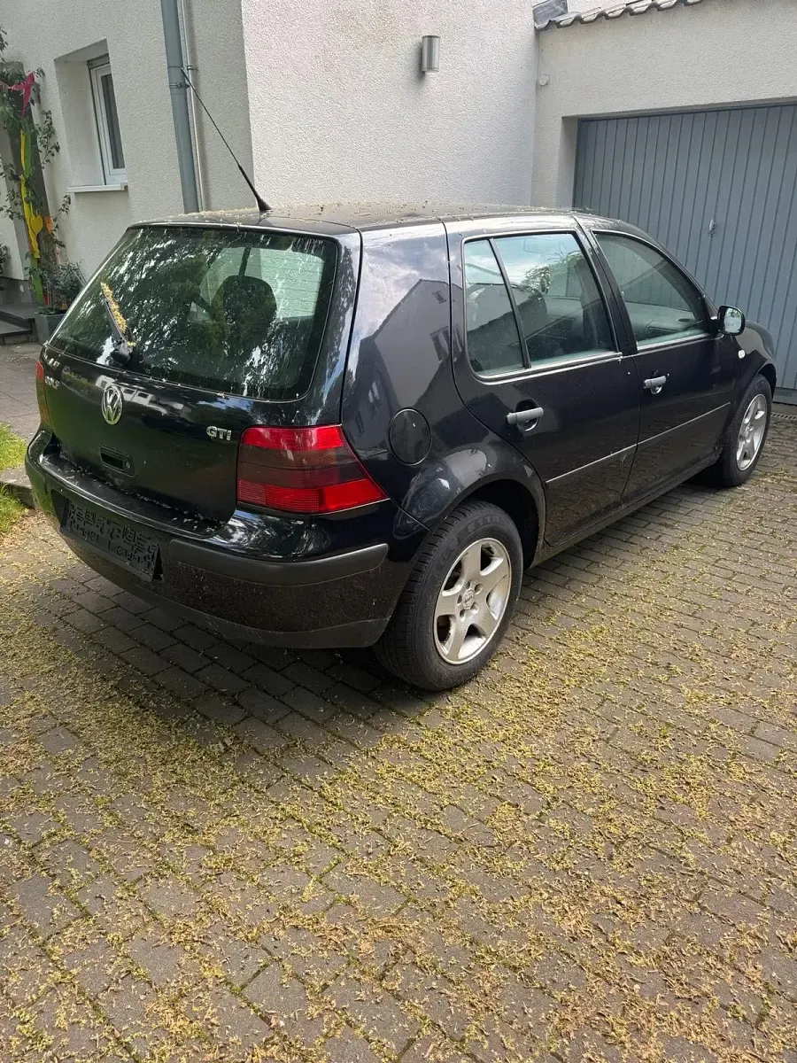 Gebraucht VW Golf IV 75 PS (55 kW) 2003 Schwarz Kleinwagen