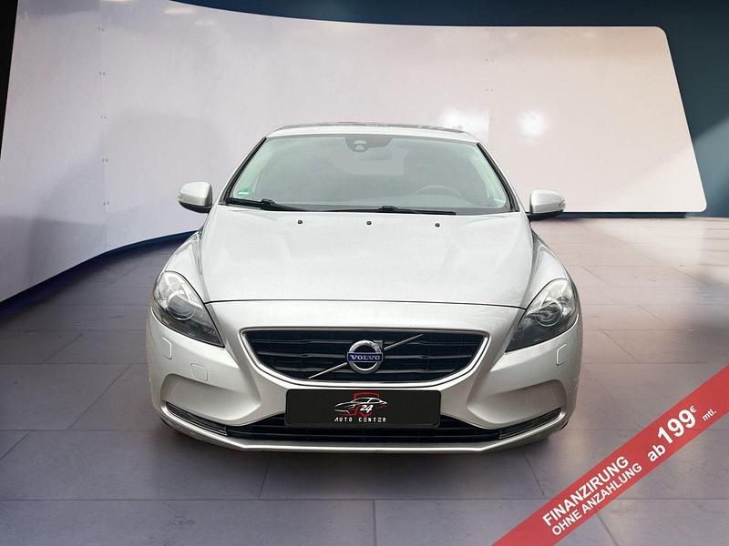 Gebraucht Volvo V40 You! 114 PS (83 kW) 2015 Silber Kombi
