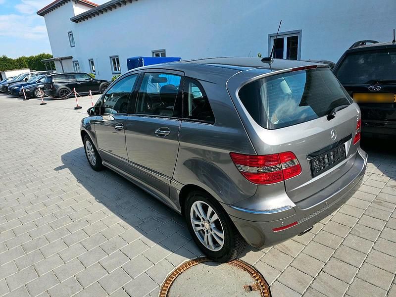 Gebraucht Mercedes B170 120 PS (88 kW) 2006 Grau Van / Kleinbus