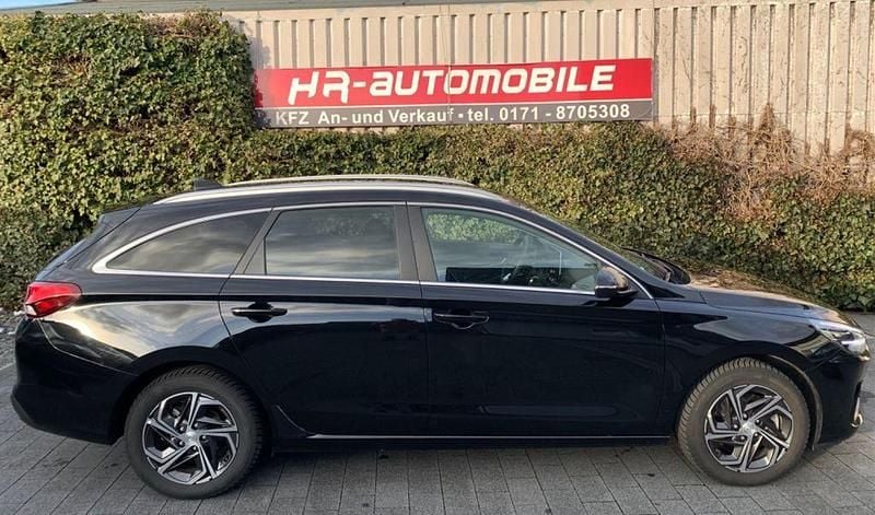 Gebraucht Hyundai i30 120 PS (88 kW) 2024 Schwarz Kombi