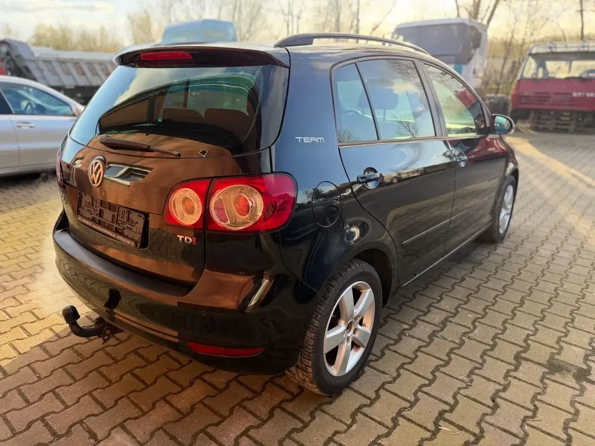 Gebraucht VW Golf Plus Cross Team 105 PS (77 kW) 2010 Schwarz Van / Kleinbus