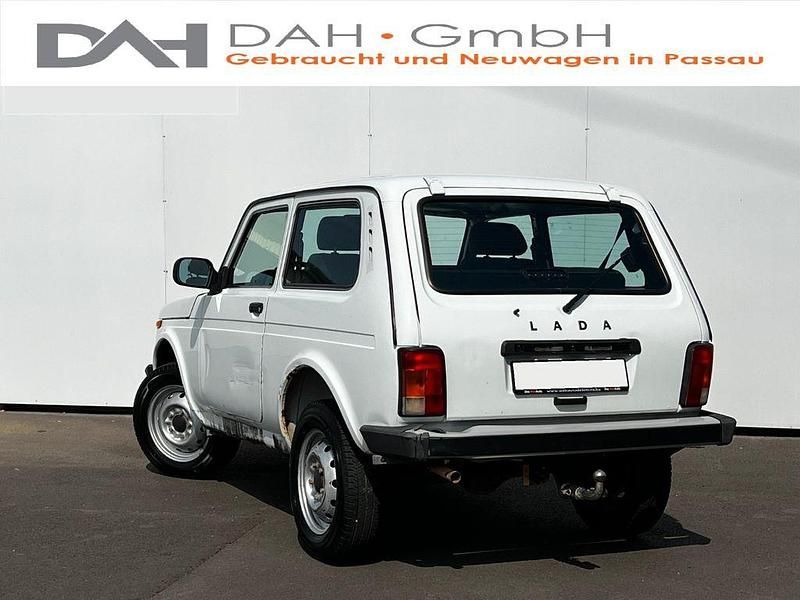Gebraucht Lada niva 83 PS (61 kW) 2016 Weiß SUV