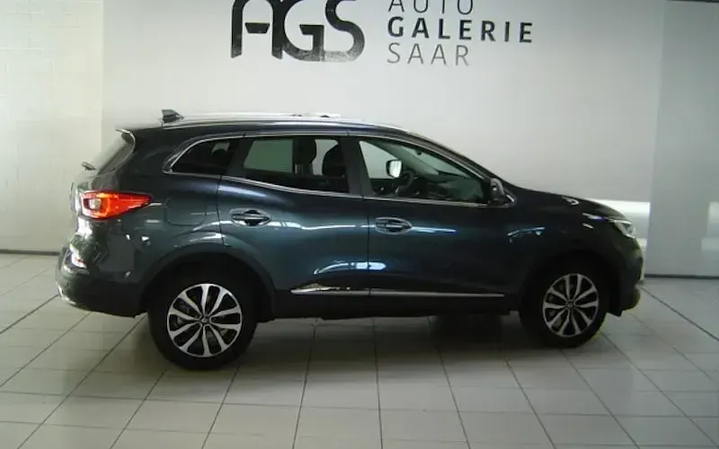 Gebraucht Renault Kadjar Techno 158 PS (116 kW) 2022 Grau SUV