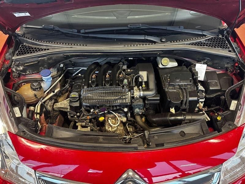 Gebraucht Citroën C3 Feel 82 PS (60 kW) 2016 Rot Limousine