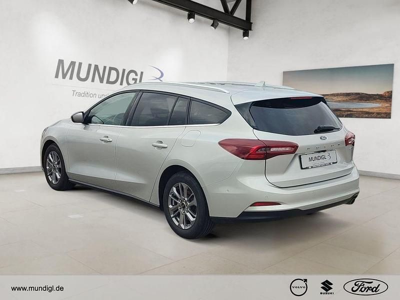Usado Ford Focus Titanium 155 CV (114 kW) 2023 Plateado Familiar