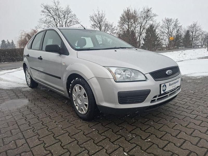 Second-hand Ford Focus 101 CP (74 kW) 2006 Argintiu Berlinǎ