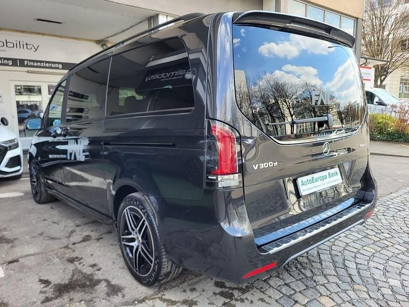 Gebraucht Mercedes V300 Avantgarde 237 PS (174 kW) 2024 Grau Van / Kleinbus