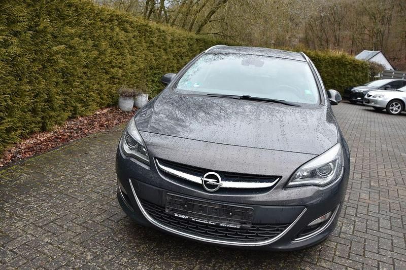 Gebraucht Opel Astra Innovation 120 PS (88 kW) 2012 Grau Kombi