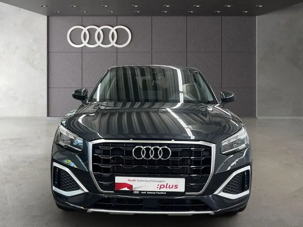 Gebraucht Audi Q2 Advanced Plus 116 PS (85 kW) 2025 Manhattangrau metallic SUV