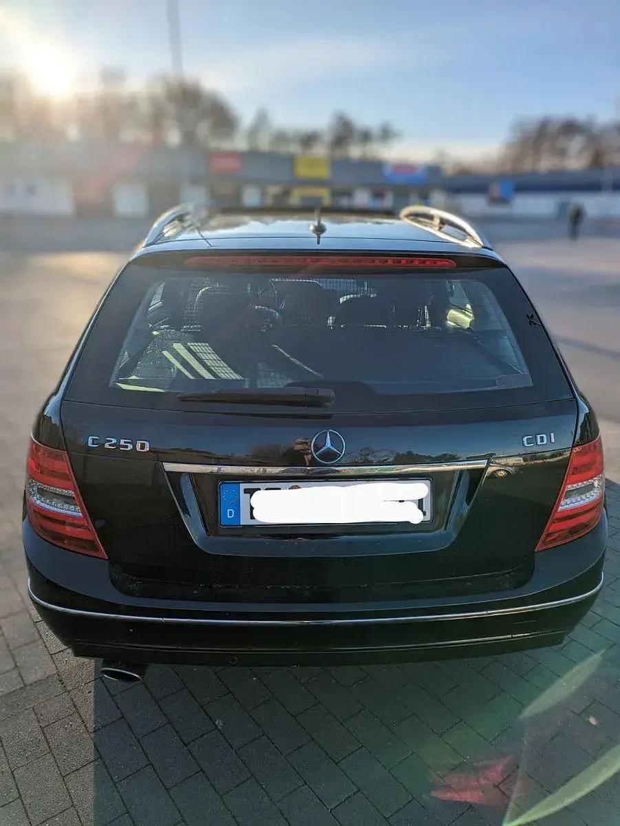 Gebraucht Mercedes C250 Avantgarde 204 PS (150 kW) 2014 Schwarz Kombi