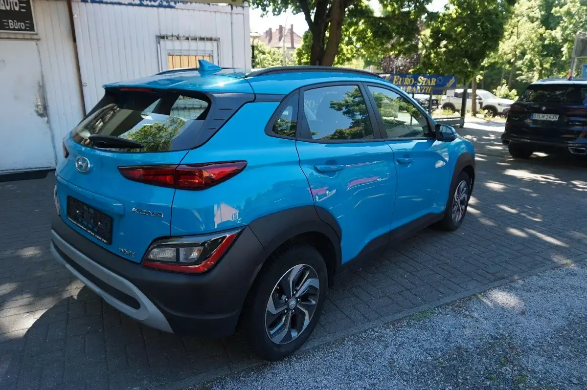 Gebraucht Hyundai Kona 141 PS (103 kW) 2022 Blau SUV