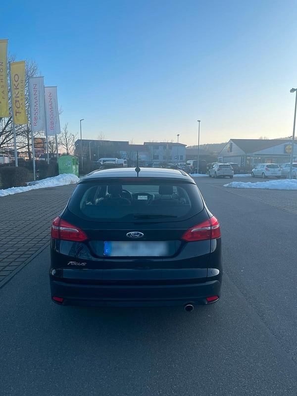 Gebraucht Ford Focus Titanium 150 PS (110 kW) 2018 Schwarz Kombi