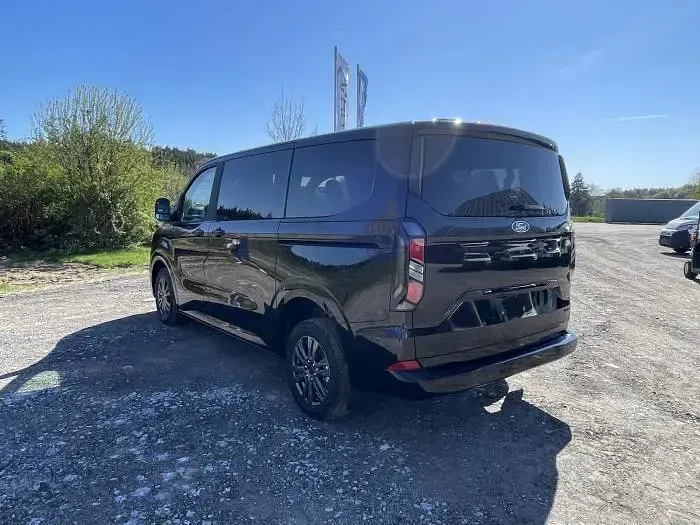 Neu Ford Tourneo Custom Titanium 170 PS (125 kW) 2025 Schwarz, obsidianschwarz metallic (pn4gm0) Van