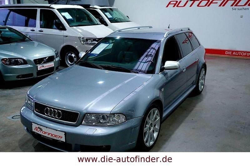 Avussilber perleffekt Gebraucht 2000 Audi RS4 Sport Kombi | 49.999 € - Bild 1/4