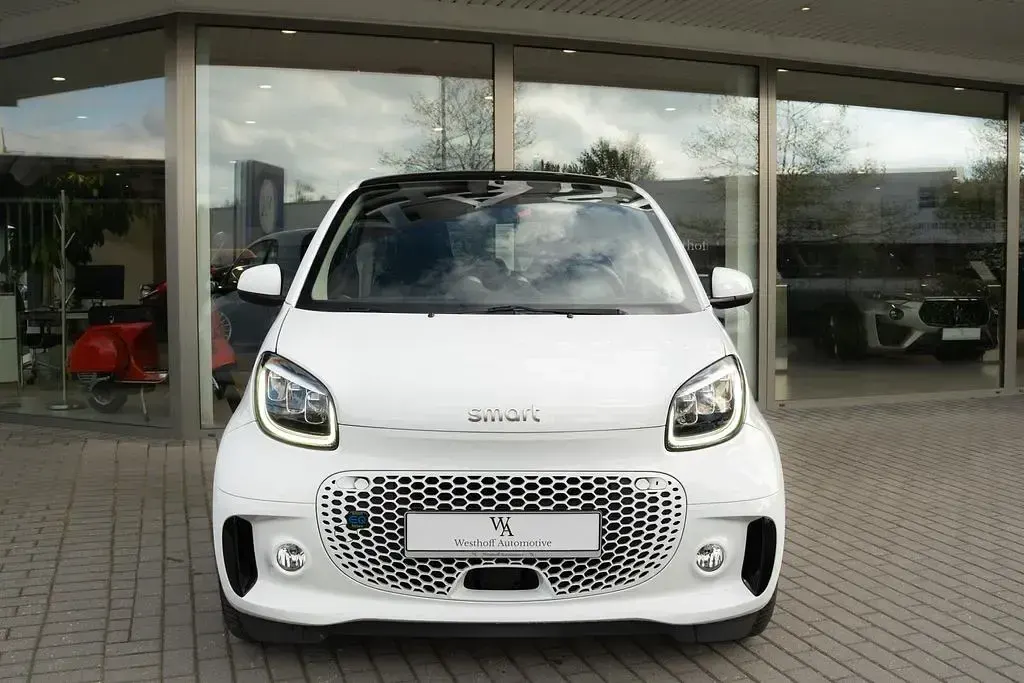 Gebraucht Smart ForTwo Electric Drive Exclusive 60 kW (82 PS) 2021 Weiß Limousine