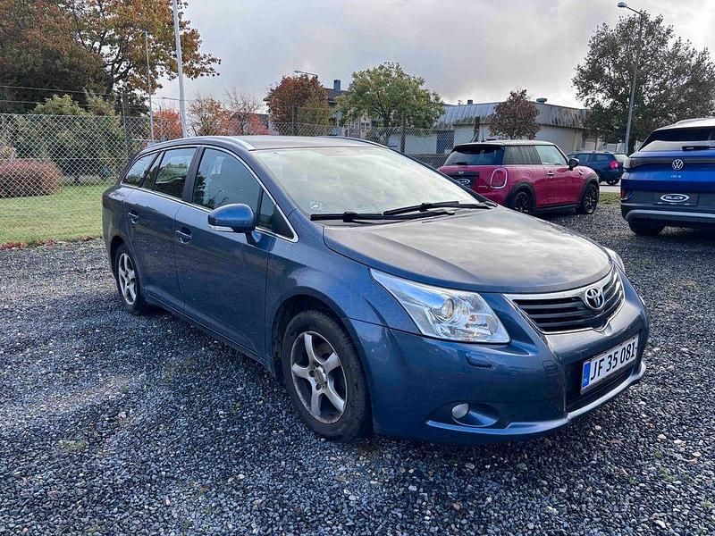 Blau Gebraucht 2010 Toyota Avensis Basis Kombi | 2.700 € (Guter Preis) - Bild 1/4