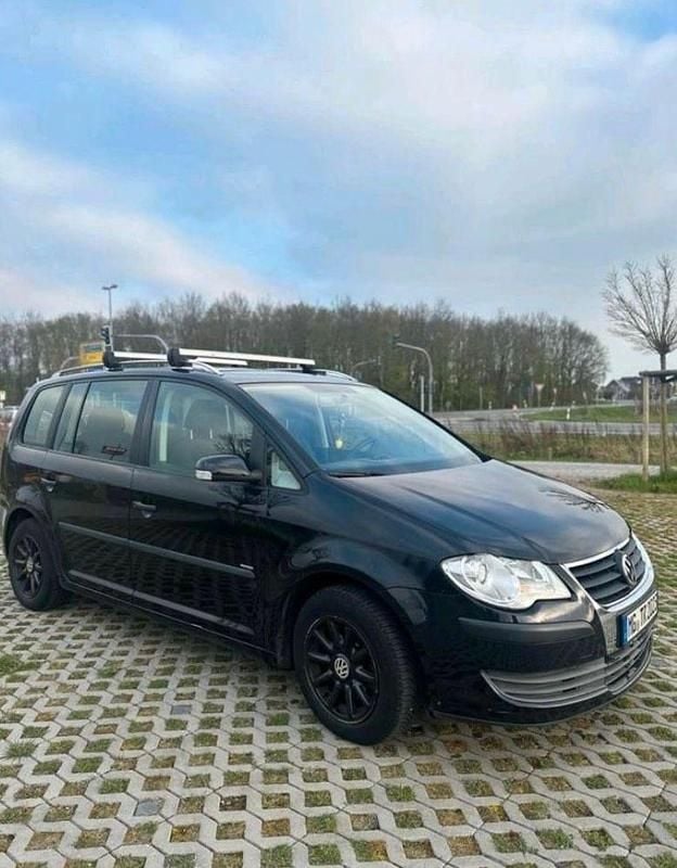 Schwarz Gebraucht 2008 VW Touran Van / Kleinbus | 2.000 € (Superpreis) - Bild 1/4