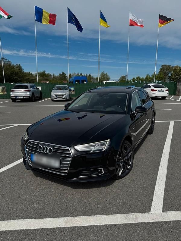 Schwarz Gebraucht 2016 Audi A4 Kombi | 13.000 € - Bild 1/4
