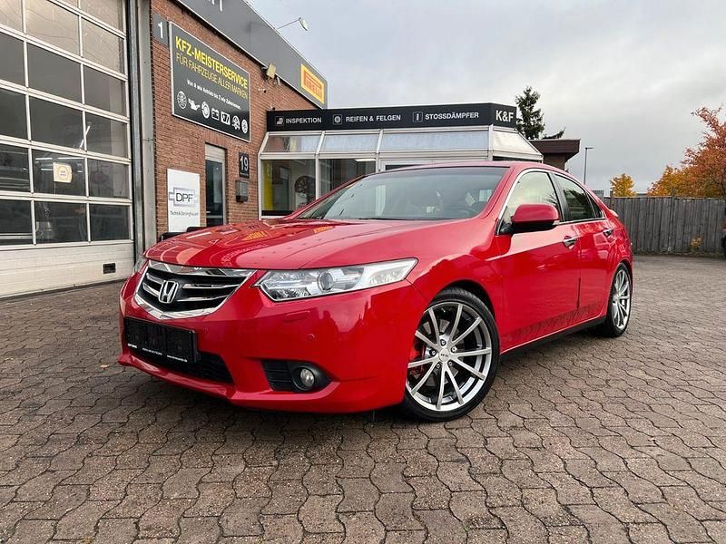 Rot Gebraucht 2013 Honda Accord Limousine | 9.899 € (Fairer Preis) - Bild 1/4