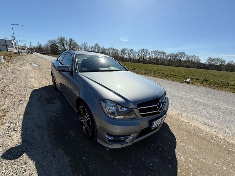 Gebraucht Mercedes C220 170 PS (125 kW) 2015 Grau Coupé