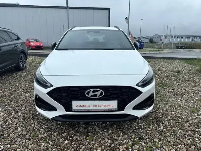 Neu Hyundai i30 Advantage 115 PS (84 kW) 2025 Weiß Kombi